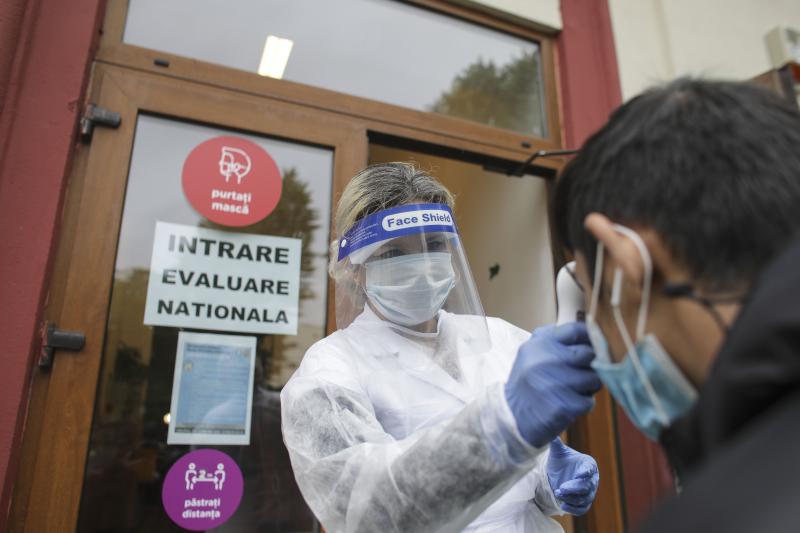 Bacul și Evaluarea, complet diferite! Cum au arătat, astăzi, sălile de clasă unde s-au întors elevii din anii terminali