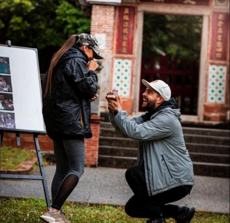 Gata, Speak și Ștefania se căsătoresc! Finaliștii Asia Express au anunțat când fac nunta. Fanii celor doi artiști sunt în delir