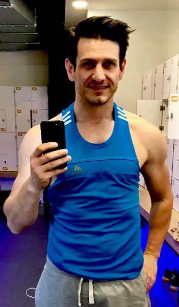 Ce mai face Eusebiu de la "Insula Iubirii", la 2 ani de la terminarea filmărilor. Fostul iubit al Teodorei s-a transformat complet | FOTO