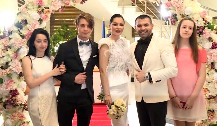 Brigitte Pastramă și-a dat fiul afară din casă! Robert Sfăt, primele declarații după scandalul monstru: ”Sunt un orfan exportat la București de la 14 ani”