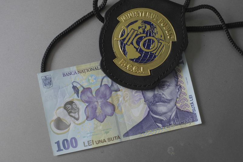 Cel mai bun falsificator de bani, prins în România! 17.000.000 de lei falși! Cum arată bancnotele pe care le-a făcut. FOTO