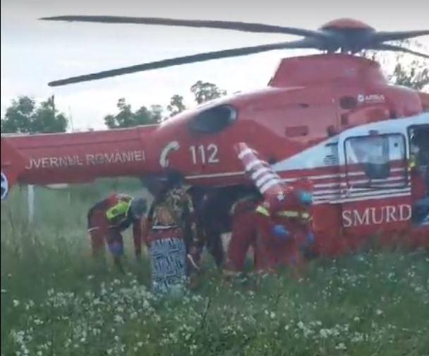 "A mușcat-o un șarpe și nu mai putea sta în picioare!" Elicopter SMURD pentru a salva viața unei tinere de 15 ani, în Sălaj - Video