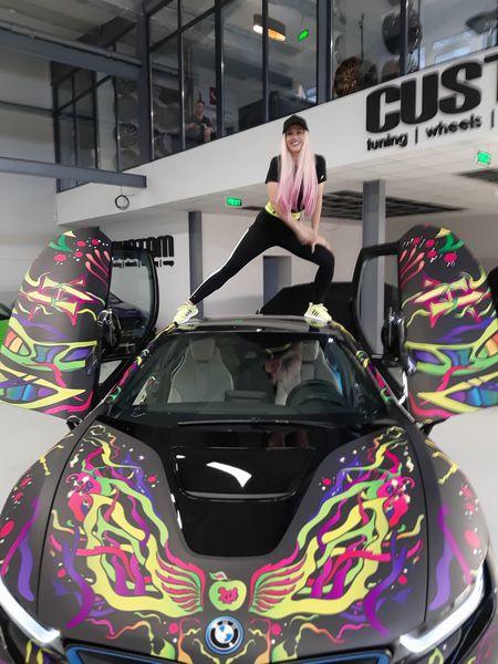 Anda Adam ia ochii tuturor bărbaților. Vedeta uimește prin bolidul de lux pe care îl deține. A scos 150.000 de euro din buzunar | FOTO