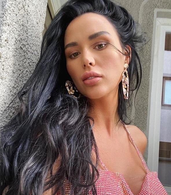 Cum arată acum Daniela Crudu nemachiată! Fanii au avut o surpriză uriașă: „Ești frumoasă foc”