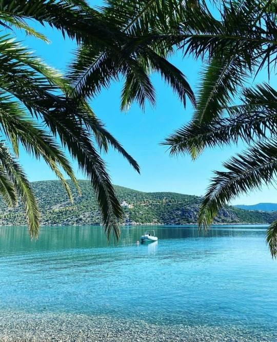 Imagini din vacanța Deliei! Cum arată paradisul unde se răsfață frumoasa artistă! | Galerie Foto