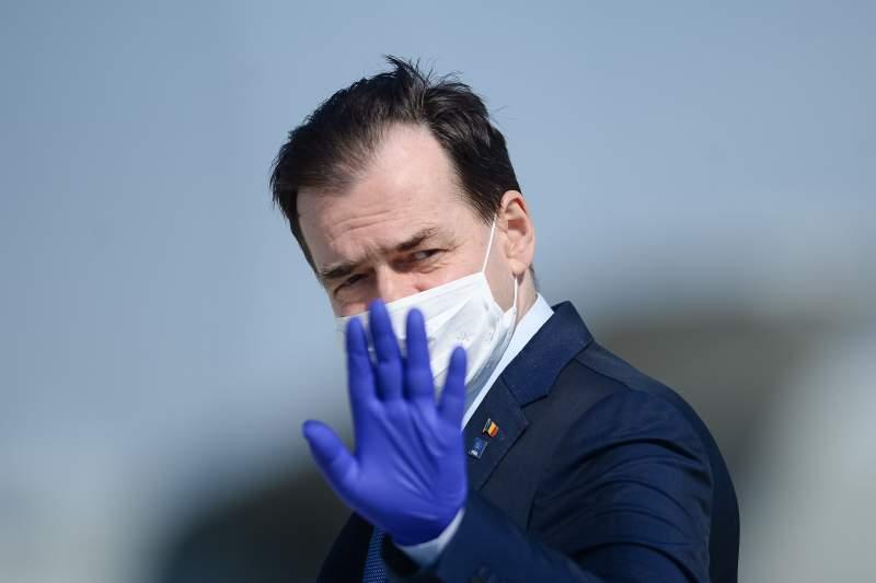 Restaurantele rămân închise și după 1 iulie. Izolarea ar putea fi reintrodusă la revenirea în țară. Autoritățile amână noul val de relaxare