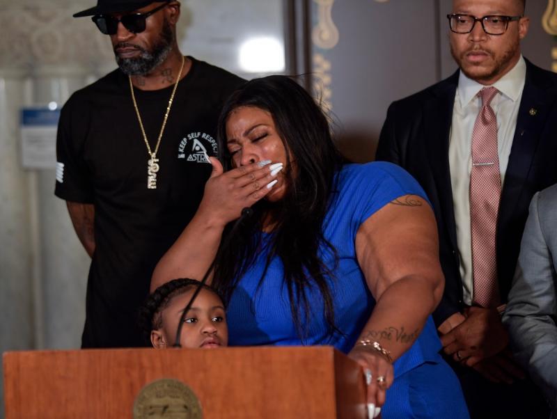 Mama fetiţei lui George Floyd a izbucnit în lacrimi! Cere să se facă dreptate: "El era un om bun. Fata mea nu mai are tată"