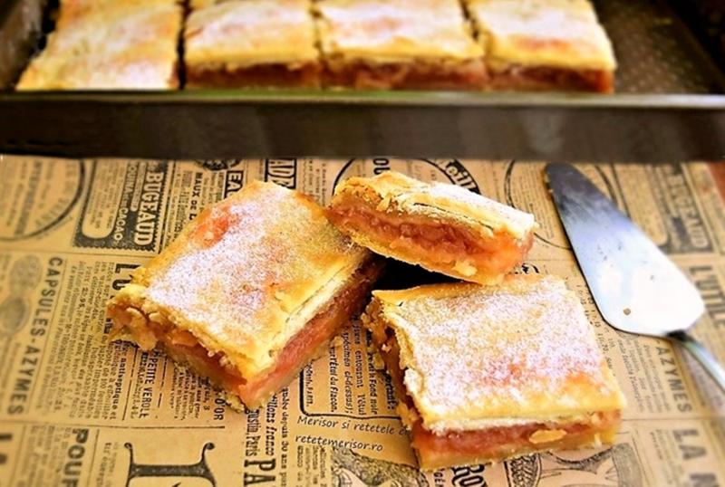 Plăcintă cu mere. Rețeta tradițională pas cu pas