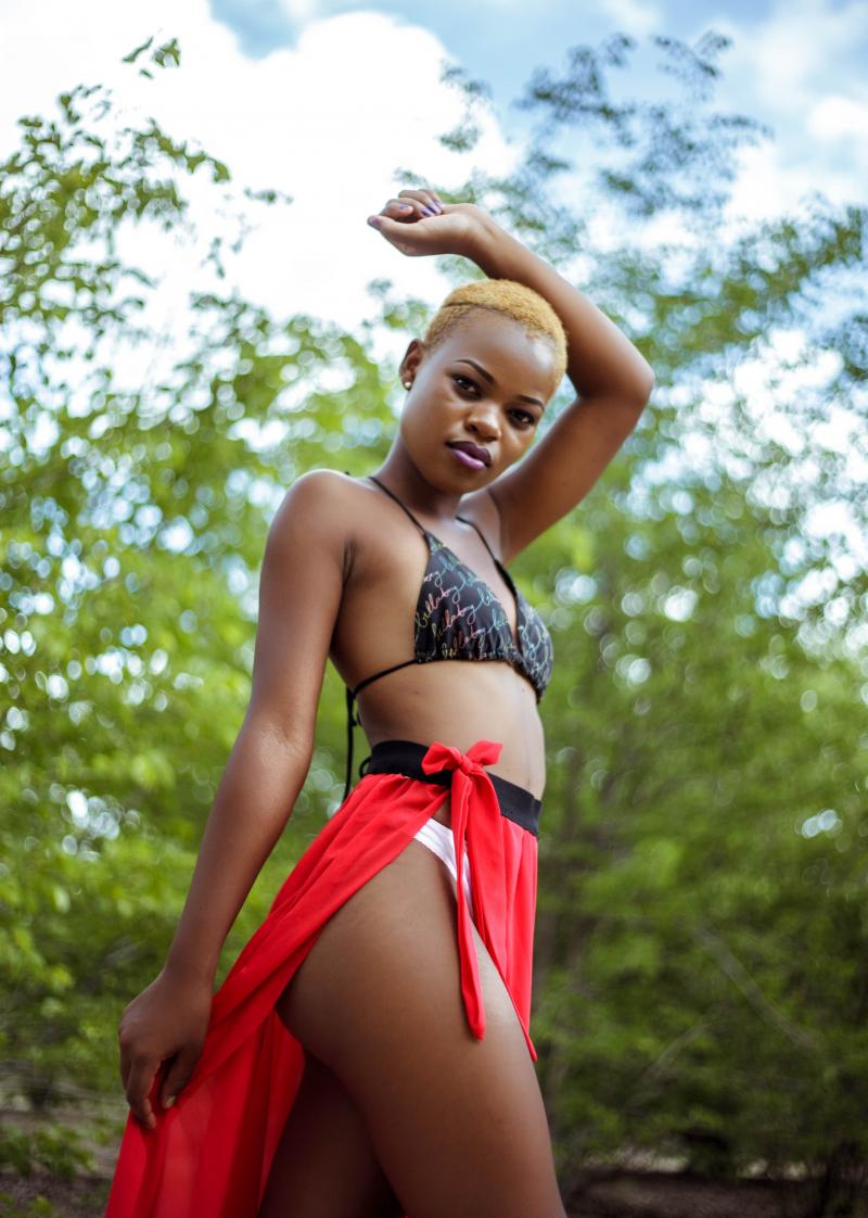 Costume de baie 2020: Ce se poartă și care sunt modelele potrivite în funcție de siluetă