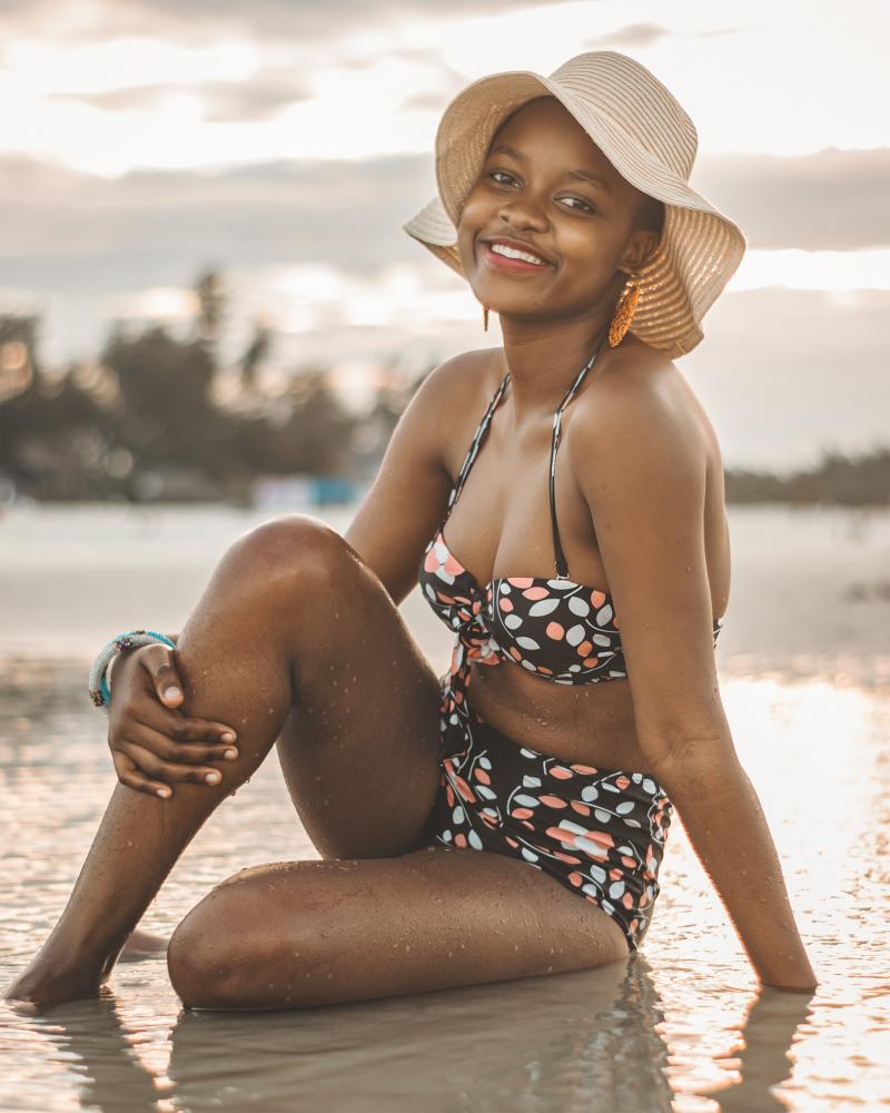 Costume de baie 2020: Ce se poartă și care sunt modelele potrivite în funcție de siluetă