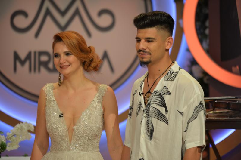 Andra şi Armando au câştigat competiţia Mireasa şi marele premiu de 40.000 de Euro! 2 cupluri au decis să se căsătorească în direct!