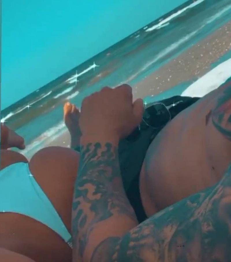 Biaca Dragușanu și Alex Bodi, ipostaze interzise minorilor! Cei doi nu se abțin nici ziua, în văzul tuturor! Posteriorul Biancăi, slăbiciunea lui Bodi?