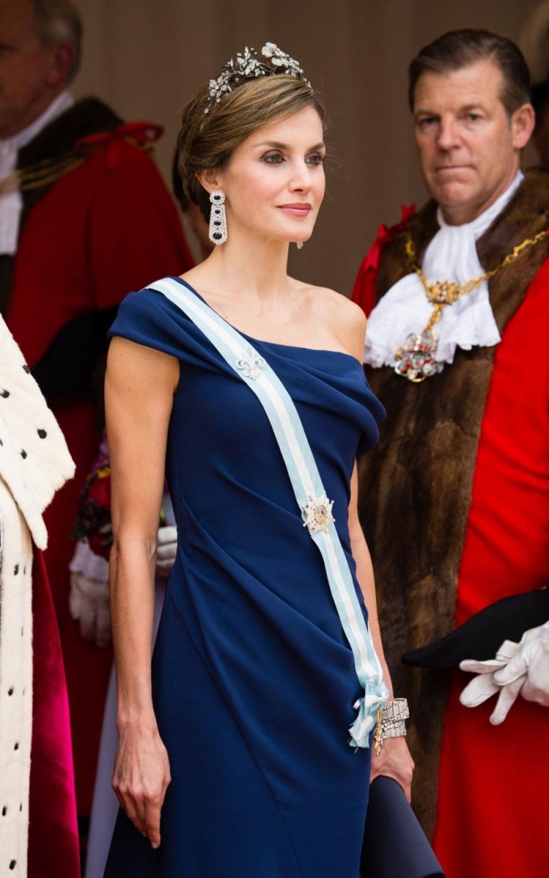 Dieta reginei Letizia a Spaniei. Cum se menține în formă la 47 de ani și ce asemănare izbitoare există între ea și regina Rania a Iordaniei! |FOTO