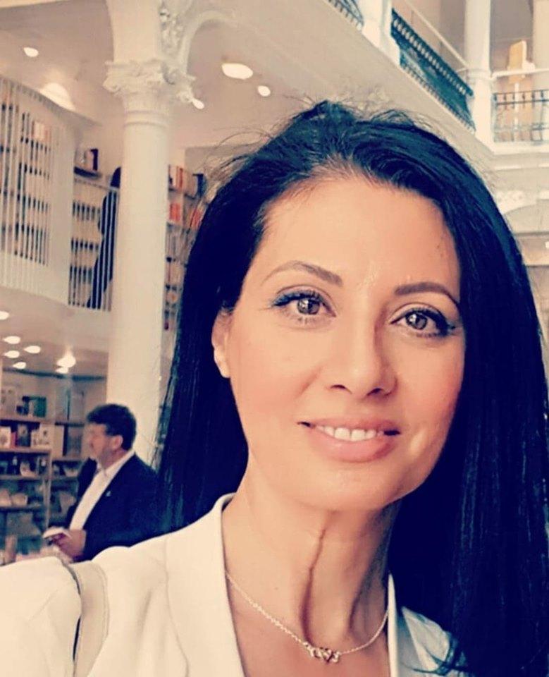 Aniversare în familia Antoniei! Mama artistei arată demențial la cei 53 de ani împliniți! Cele două seamănă perfect, de parcă ar fi surori!