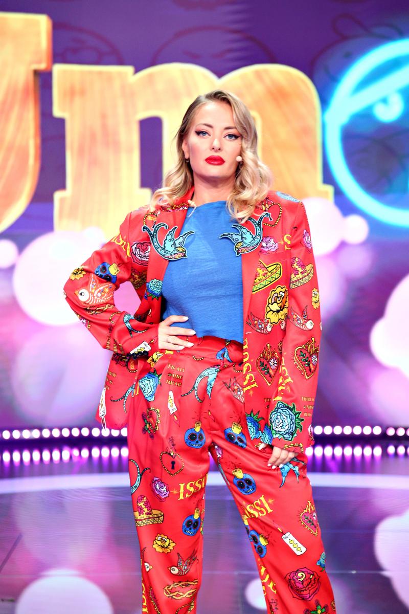 Delia, dezvăluiri pentru „Vara cu 100 de prieteni”! Artista ne oferă recomandări de posibile vacanțe în Romania!