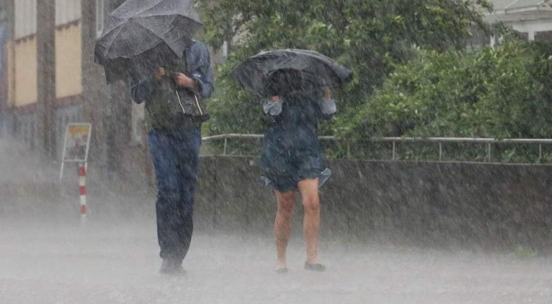 Potop, în România! Cod portocaliu și cod galben de ploi puternice! Zonele afectate, în următoarele ore