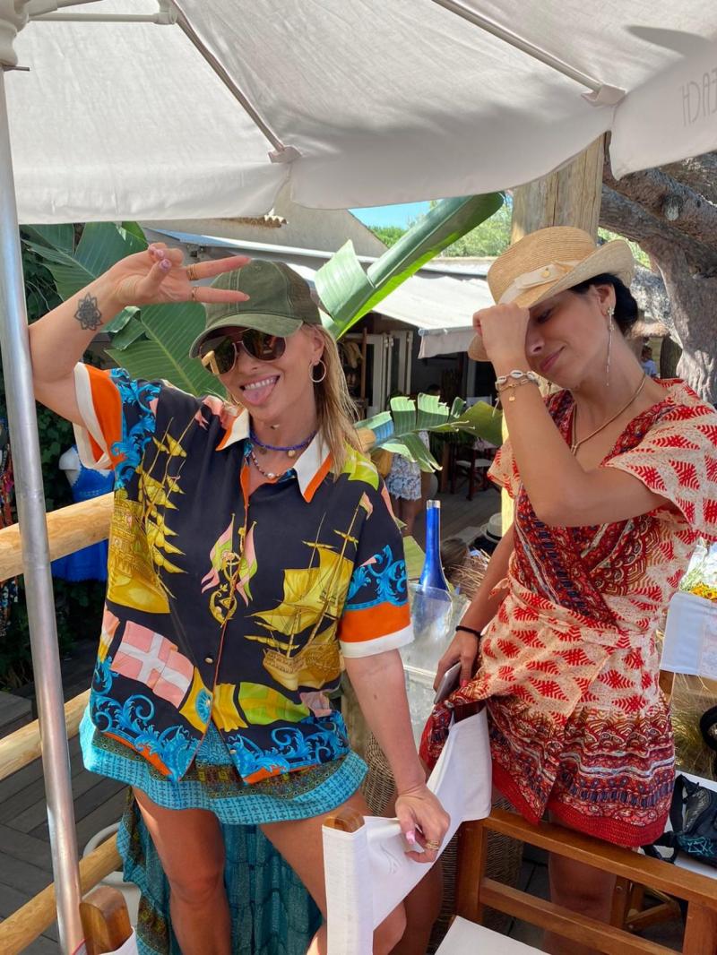 Delia și soțul ei au fugit de Covid în paradisul distracţiei: „Luăm barca și plecăm!” Unde se relaxează | Foto