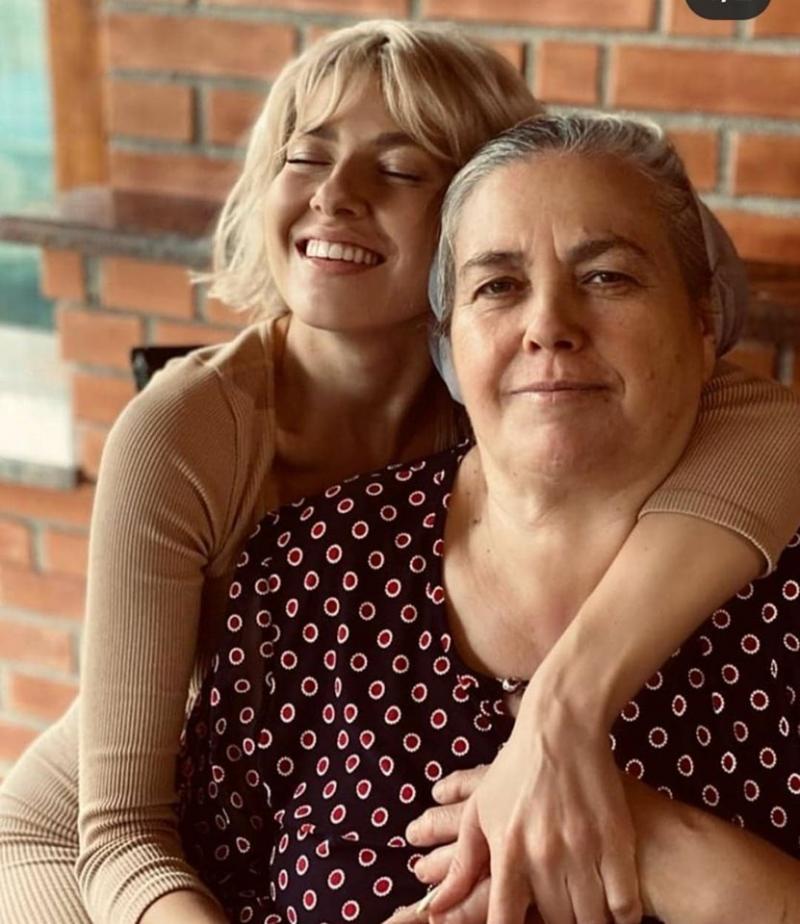 Cum arată mama Lidiei Buble! Femeia care i-a dat viață artistei a născut 11 copii! |Foto