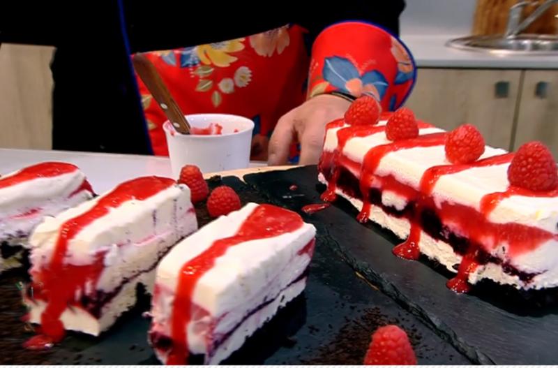 Tort parfait cu cremă de brânză și fructe de pădure -  Rețeta lui Vlăduț