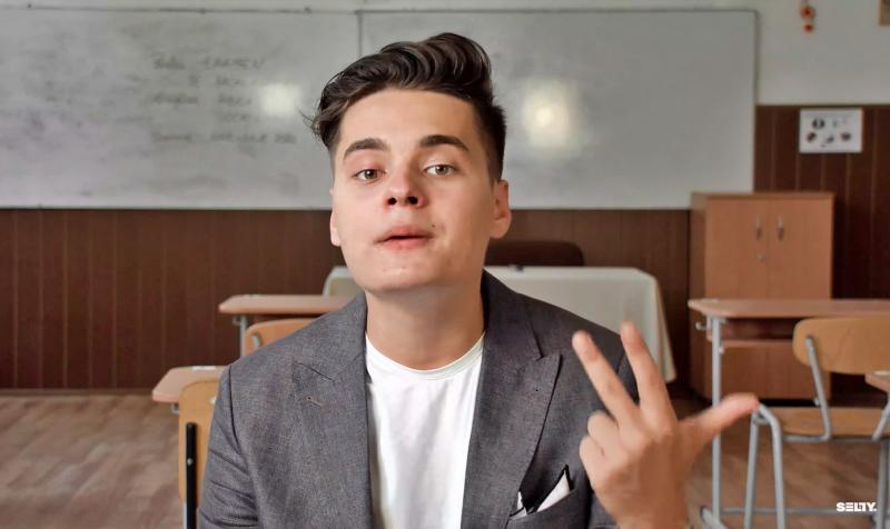 Daniel Funeriu îl pune la zid pe Selly, cel mai cunoscut vlogger din România: “O maimuță încălțată și needucată cu figuri în cap”