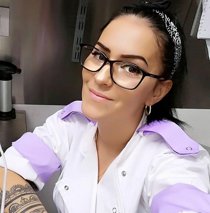 Fostă concurentă de la „Chefi la Cuțite”, schimbare de statut! "De azi port numele tău"