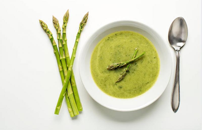 Sparanghel: 3 rețete simple și extraordinar de gustoase, gata în 20 de minute