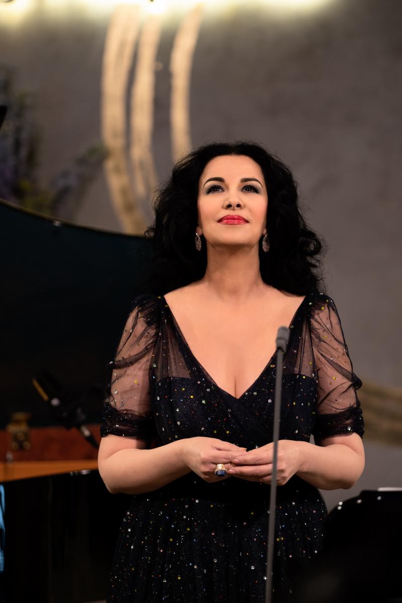 Peste 500.000 de români au văzut recitalul online susţinut de  Angela Gheorghiu în cadrul Qreator – Home Together Edition