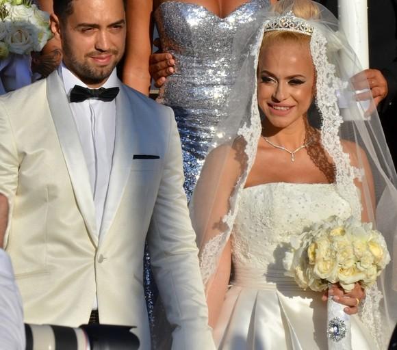 Anda Adam, mesaj cu subînțeles, după ce s-a vehiculat că divorțează: "Încerc să mă las de tine de ceva timp, vrei numai să mă schimbi" | Foto