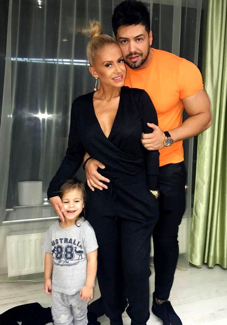 Anda Adam, mesaj cu subînțeles, după ce s-a vehiculat că divorțează: "Încerc să mă las de tine de ceva timp, vrei numai să mă schimbi" | Foto