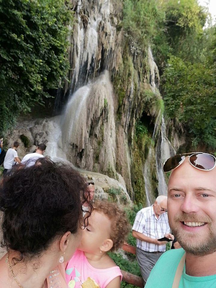 Îţi mai aduci aminte de Eduard și Lavinia, foștii concurenți de la "Mireasă pentru fiul meu"? Ce s-a ales de viaţa lor, după încheierea showului