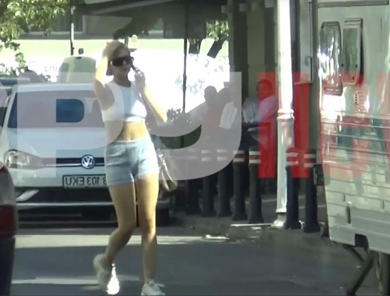 Lidia Buble, apariție sexy pe stradă! Trecătorii au privit-o uluiți! Cum a fost surprinsă artista