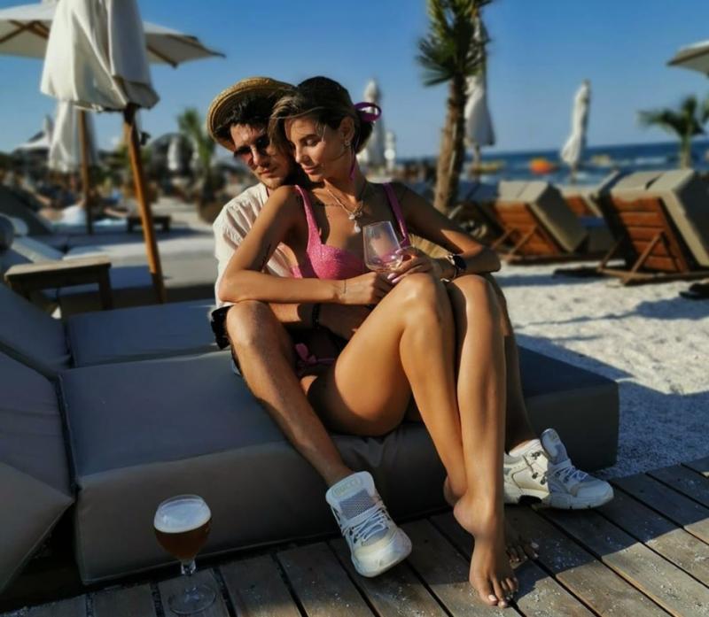 Ramona Olaru, foc și pară! I-a dat cea mai tare replică unei femei care i-a criticat prietena cu care s-a fotografiat, la plajă! „Vezi că e undeva pe jos!” – Foto