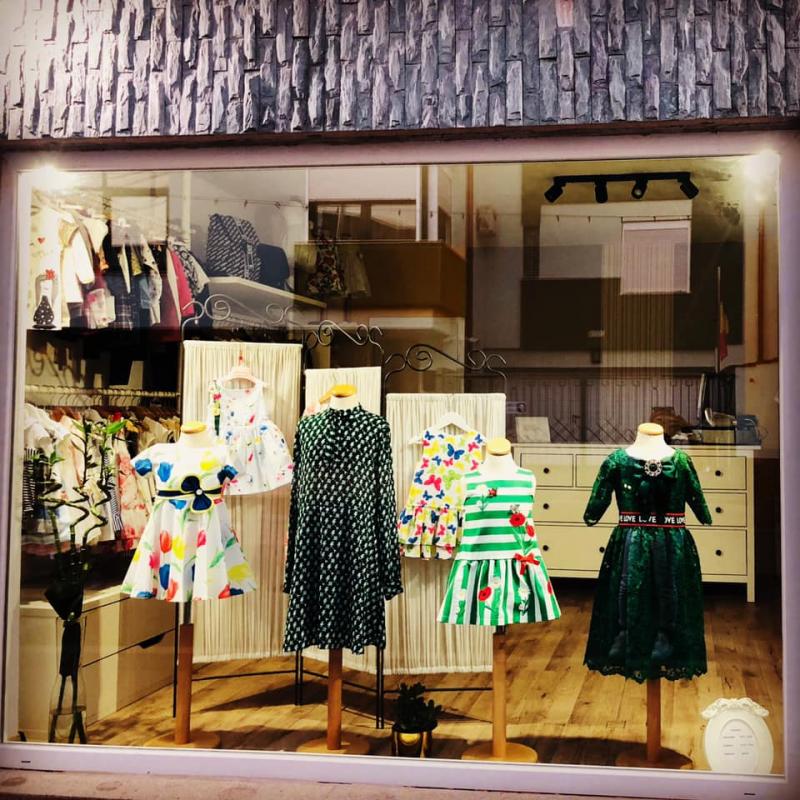 Haine chic pentru copilul tau! Cinci outfituri speciale pentru vara anului 2020.  Fă-l să se simtă special