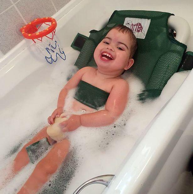 Bebelușa care i-a lăsat muți pe medici: „Mai există alte patru cazuri de fetițe afectate, în istorie!” Nimeni nu știe cum va evolua boala