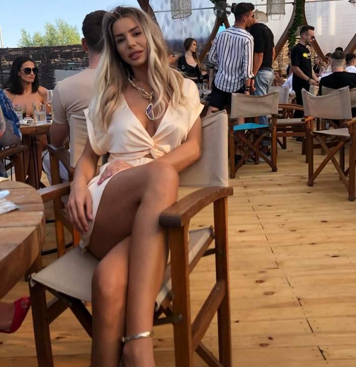 Toți știm cum arată Ana Maria Mocanu, dar câți știu cum arată surorile ei, Mihaela și Gabriela? Fosta asistentă "păcătoasă" are cu ce se mândri! | Foto