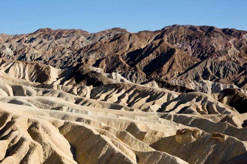 Cum se trăiește în Valea Morții, unde s-ar fi înregistrat cea mai mare temperatură de pe Pământ! „Pare că intri într-un cuptor încins. Nu apuci să transpiri!”