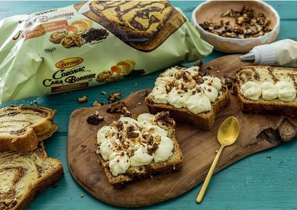 Rețetă Cozonac Pufos cu cremă mascarpone și nucă pralinată