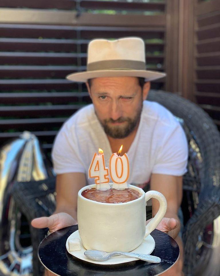 La mulți ani, Dani Oțil! Matinalul a împlinit 40 de ani! Imagini de senzație cu îndrăgitul prezentator de la Neatza