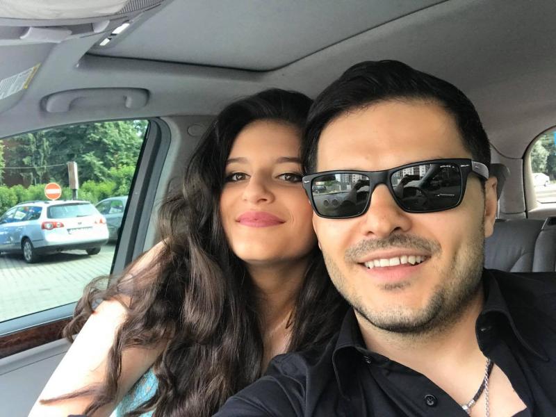 Ce fiică frumoasă are Liviu Vârciu! Carmina a împlinit 18 ani și întoarce toate privirile