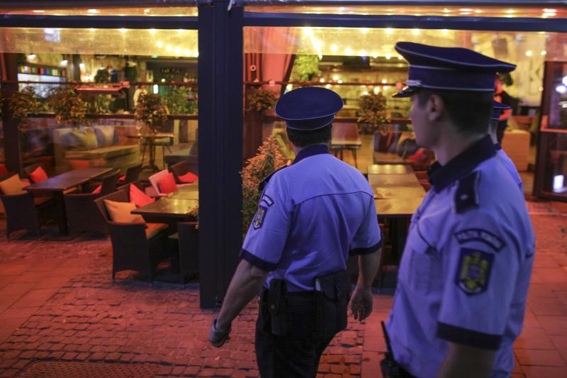 Cum a arătat Centrul Vechi din Capitală, în prima seară în care terasele s-au închis la ora 23. Polițiștii au împânzit zonele de distacție din București