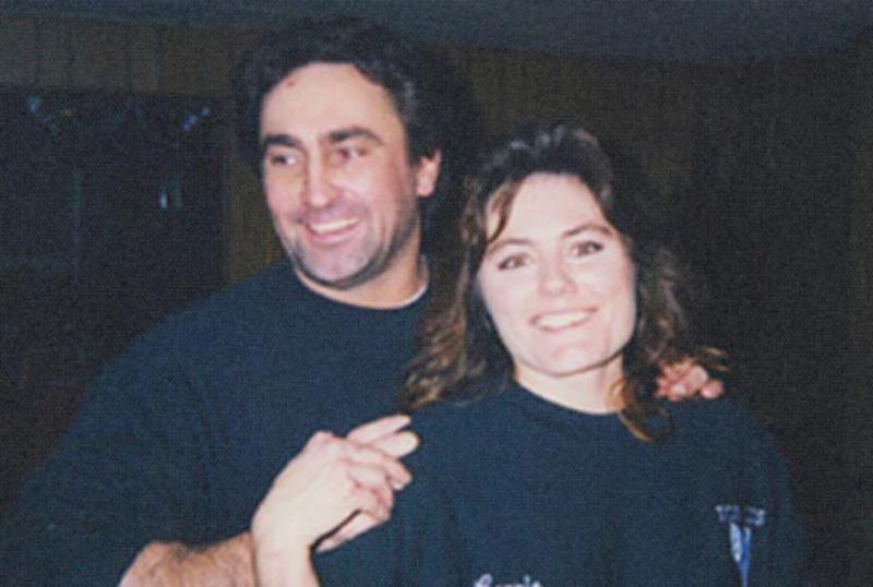 A primit un glonț în față, de la bărbatul pe care îl iubea. Medicii i-au dat un chip nou. Prima din țară! Ani mai târziu, tragedia a lovit-o din nou