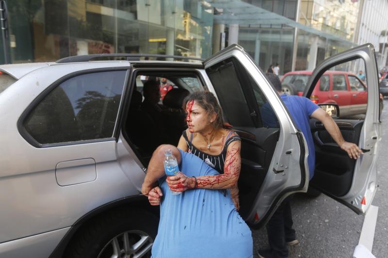 Imagini sângeroase după exploziile de la Beirut. Bilanțul a ajuns la cel puțin 113 morți și peste 4.000 de răniți