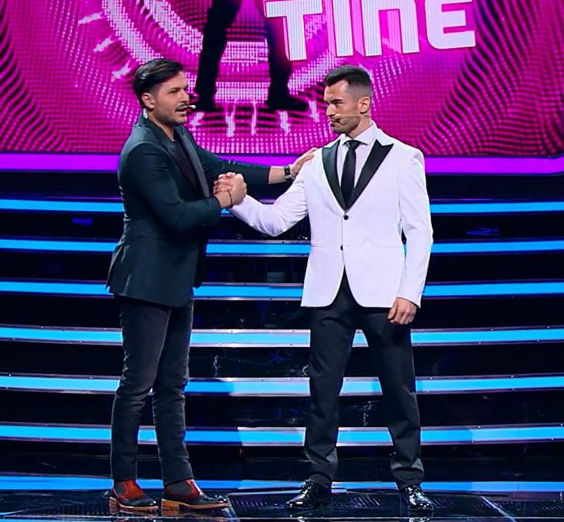 Arată bine de tot, dar nu le-a plăcut deloc! Marius a făcut show la Rămân cu tine, dar un lucru a pus toate tinerele pe fugă