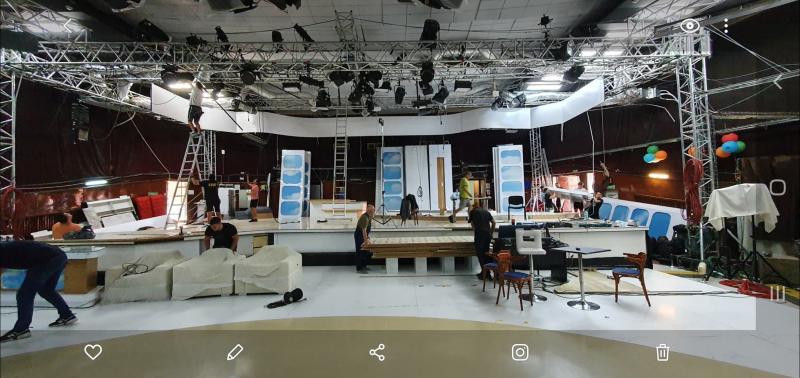 "Neatza cu Răzvan și Dani&rdquo; are studio 360. &rdquo;Oriunde te &icirc;ntorci, tot noi suntem!&rdquo;