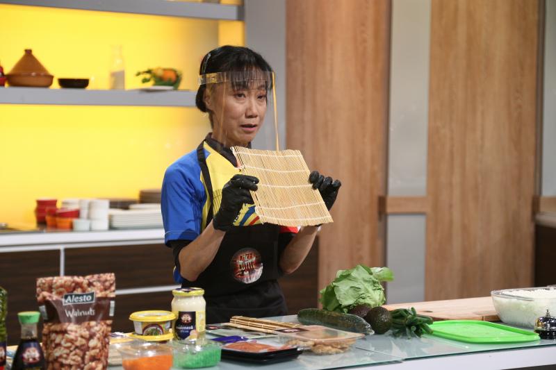 O japoneză a făcut show la „Chefi la cuțite! Hiroko Ogawa a alergat 420 de kilometri într-o săptămână, de la Sofia la București