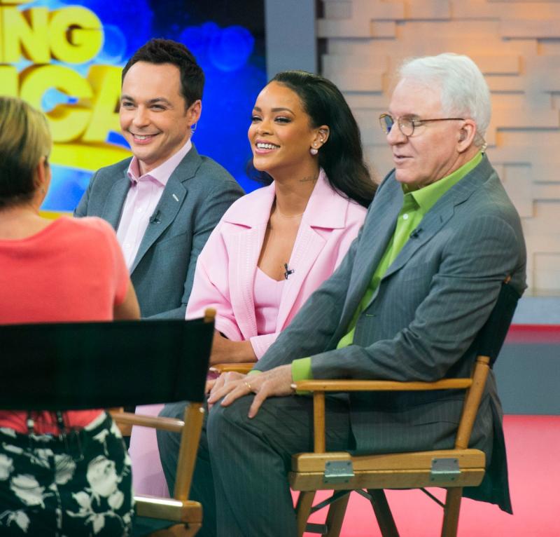 rihanna si jim parson invitati la o emisiune