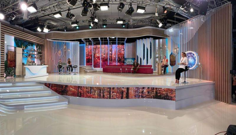 13 ani cu noroc pentru Răzvan şi Dani: SuperNeatza din platou nou, în format 360°, cu rubrici şi colegi noi