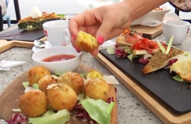 Ce putem servi la mic dejun, pentru a ne potoli dorul de vacanțele afară?