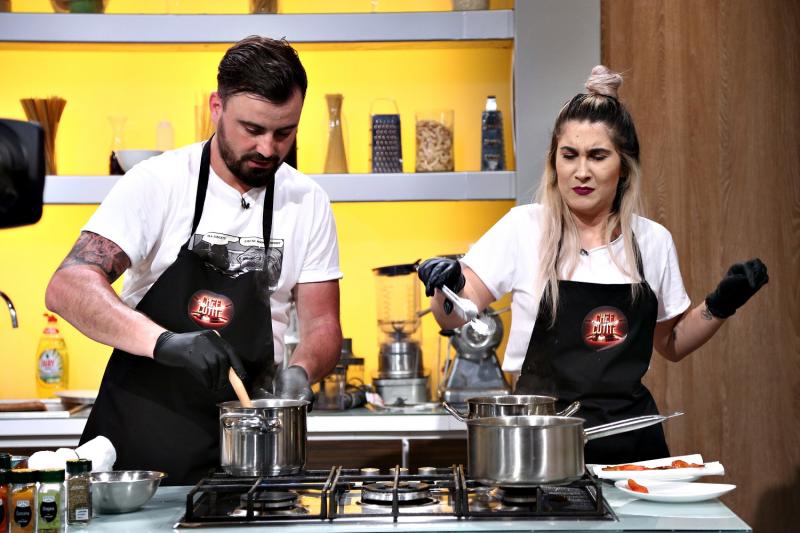 Ștefan Bănică și fiul lui, Loredana, Speak și Ștefania, Alex Abagiu, Ristei, Nico și Adriana Trandafir vin în sezonul 8 Chefi la Cuțite