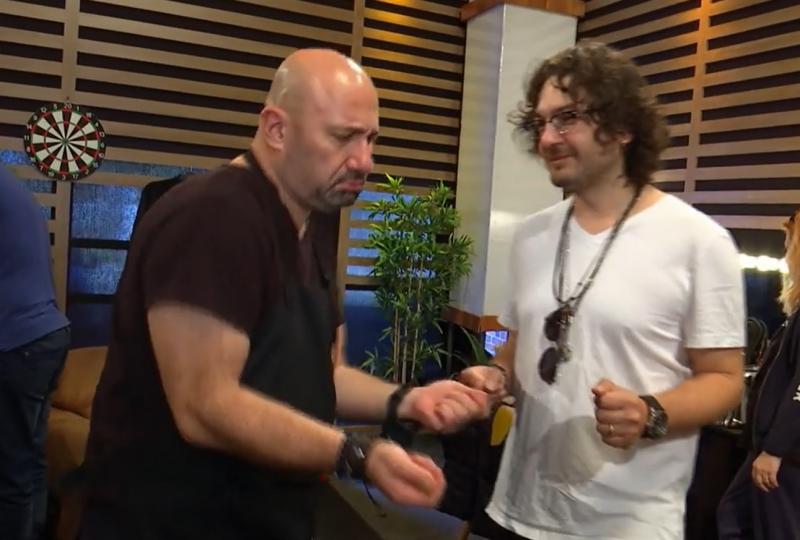 Cum arată Gina Pistol și chefii în culisele emisiunii, înainte de a începe filmările. Puțini au ocazia să îi vadă așa